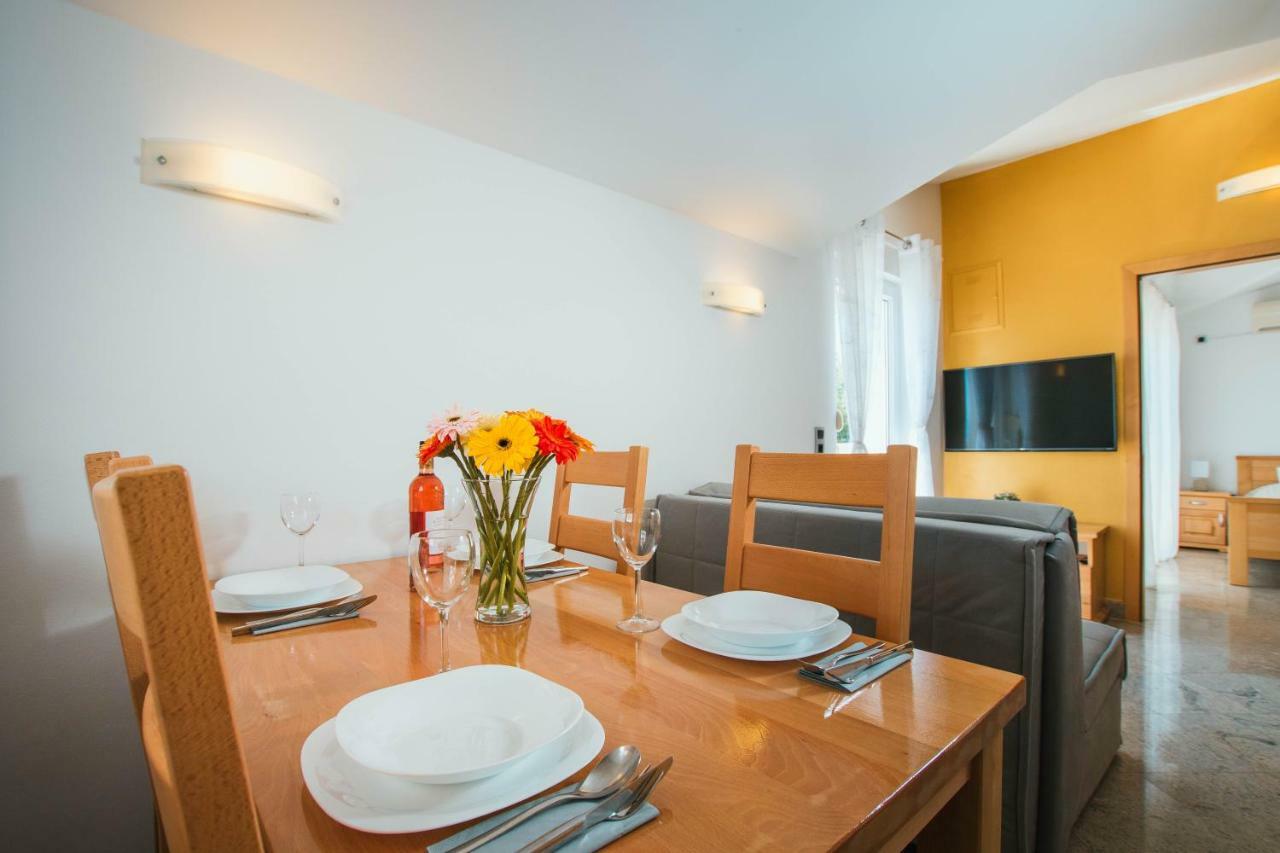 Apartamento Blue Sea House Trogir Exterior foto