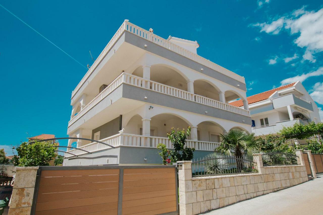 Apartamento Blue Sea House Trogir Exterior foto